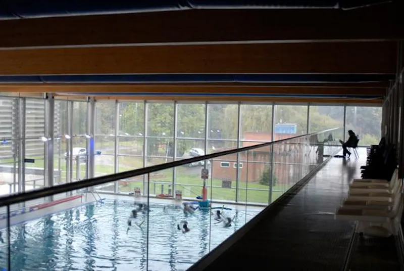 Leisure Centre close to Elstree Studios., V153 (photo 13)