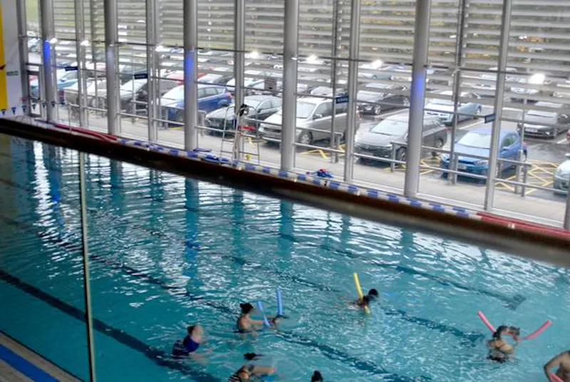 Leisure Centre close to Elstree Studios., V153 (photo 14)