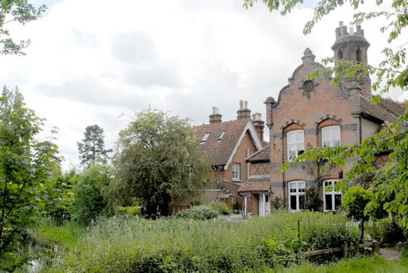 Communal park close to Elstree, V154 (photo 5)