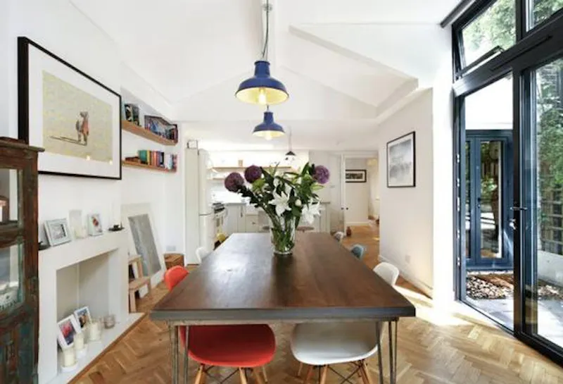 Dining room at Modern Clapham coach house, D2293 (photo 15)