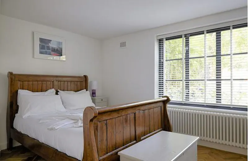 Modern Clapham coach house, D2293 (photo 23)
