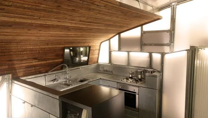 Kitchen at Rustic apartment in Herne Hill., F1134 (photo 16)