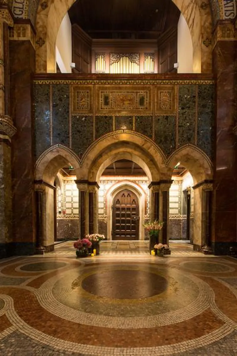 Film location CH100 in London (photo 4)