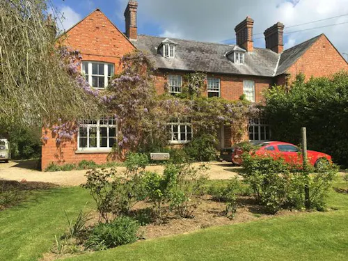 Stunning Syresham house, B1755