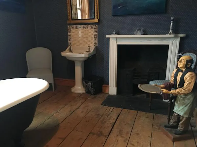 Fireplace at Stunning Syresham house, B1755 (photo 37)