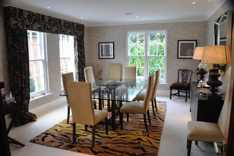 Dining room at Gated Farnham mansion, D2295 (photo 10)