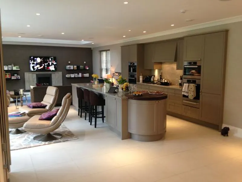 Kitchen at Gated Farnham mansion, D2295 (photo 15)