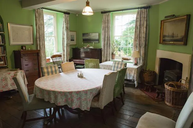 Dining room at 17th century Northampton Gem, H178 (photo 15)