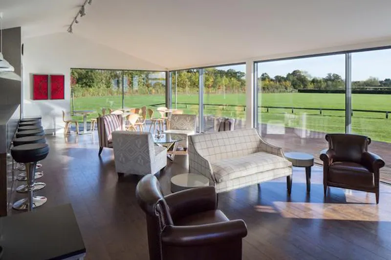 Living Room at Polo estate with extensive grounds, V155 (photo 8)