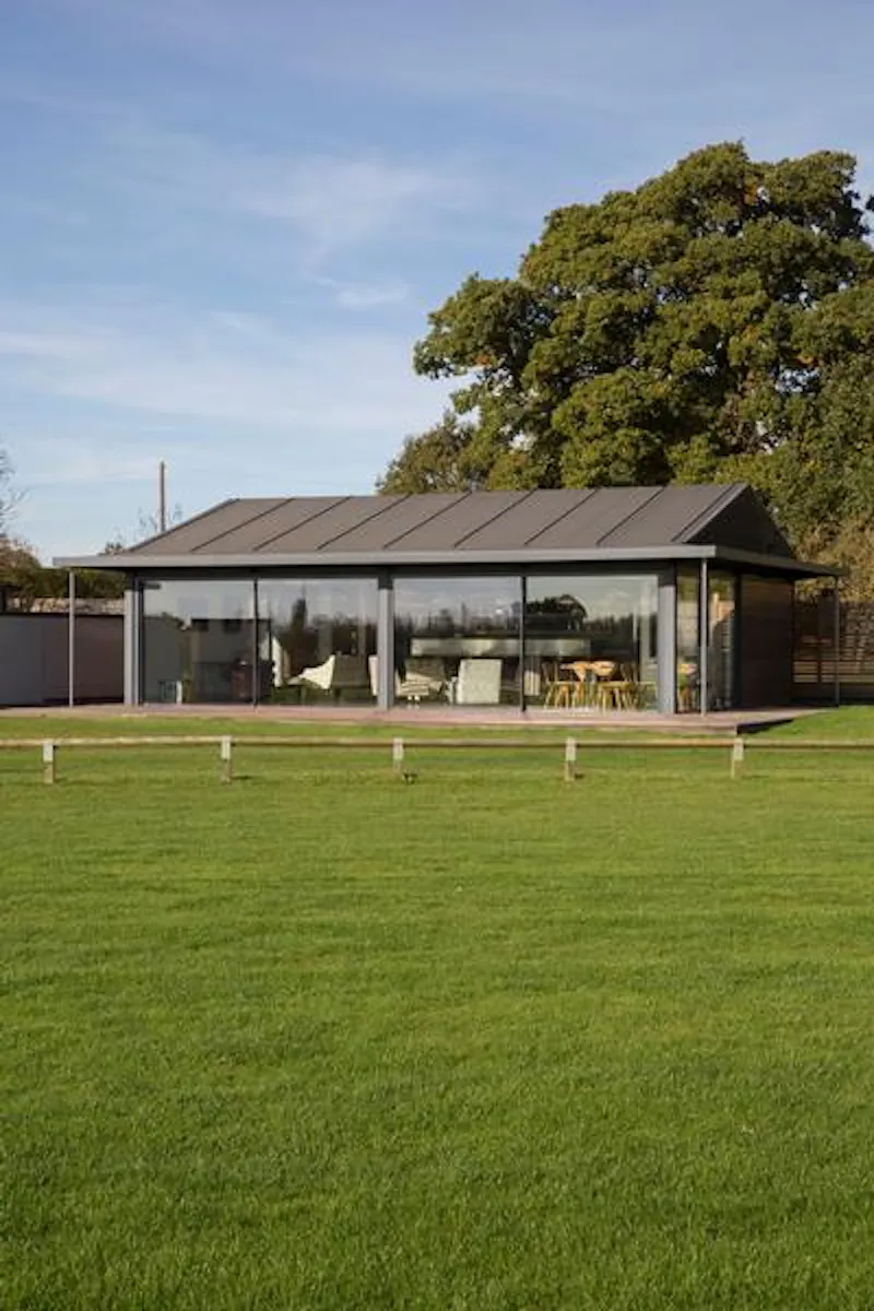 Polo estate with extensive grounds, V155 (photo 14)