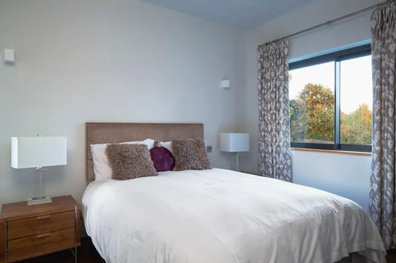 Bedroom at Polo estate with extensive grounds, V155 (photo 29)