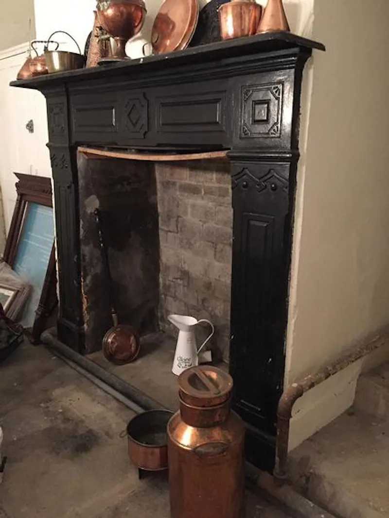 Fireplace at Stone house in Lechlade, A1427 (photo 9)