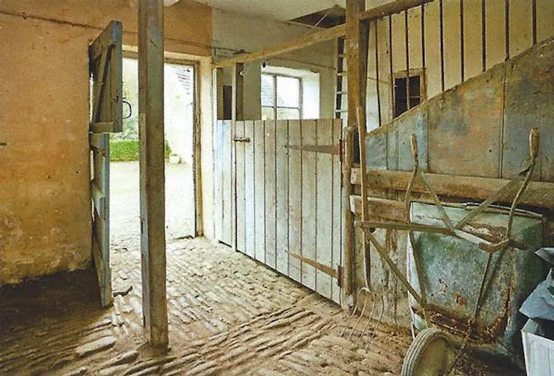 Stable / Outbuildings at Stone house in Lechlade, A1427 (photo 32)