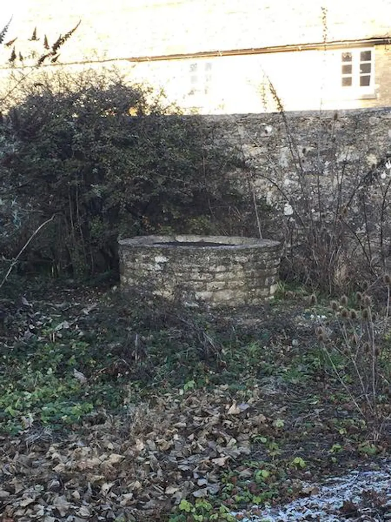 Stone house in Lechlade, A1427 (photo 37)