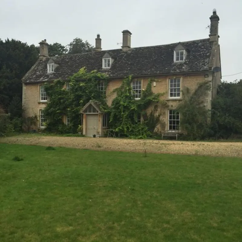 Stone house in Lechlade, A1427 (photo 43)