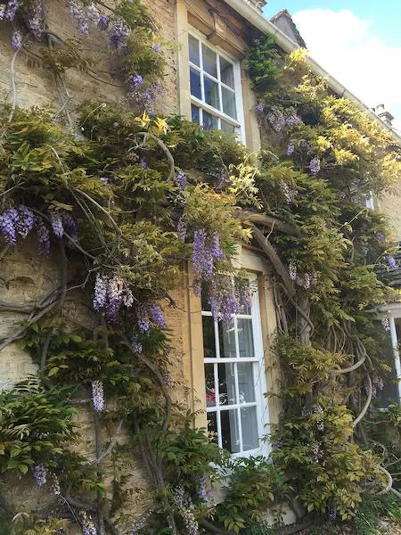 Stone house in Lechlade, A1427 (photo 44)