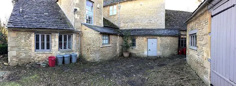 Stone house in Lechlade, A1427 (photo 57)