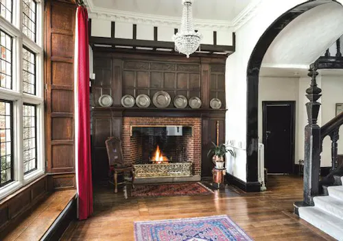 Magical Missenden manor, M303