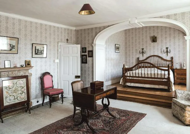 Bedroom at Magical Missenden manor, M303 (photo 6)