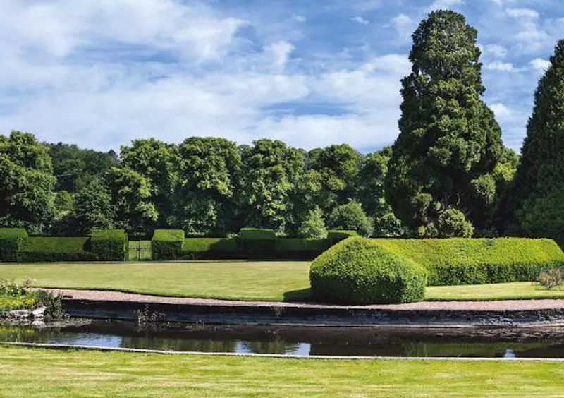 Pond at Magical Missenden manor, M303 (photo 10)