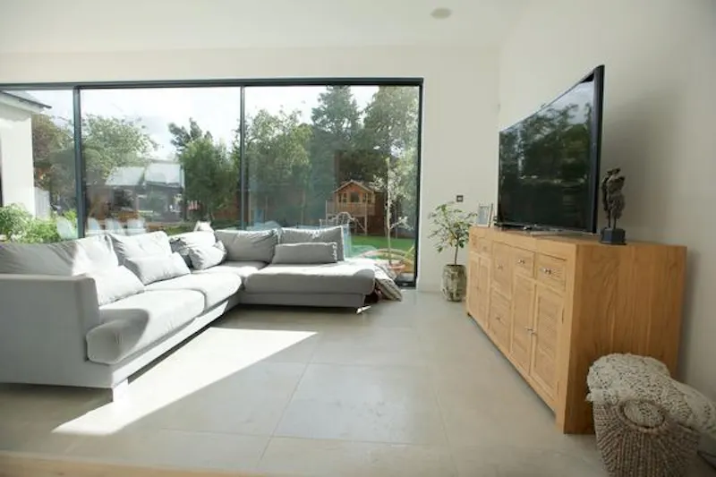 Stunning Hampton house, D2297 (photo 15)