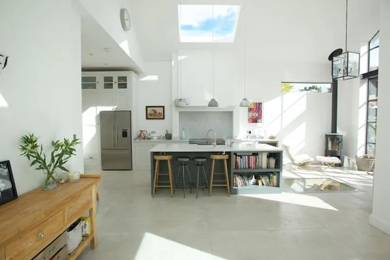 Kitchen at Stunning Hampton house, D2297 (photo 24)