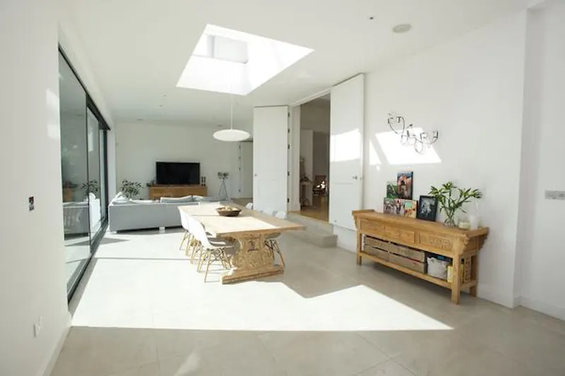 Stunning Hampton house, D2297 (photo 29)