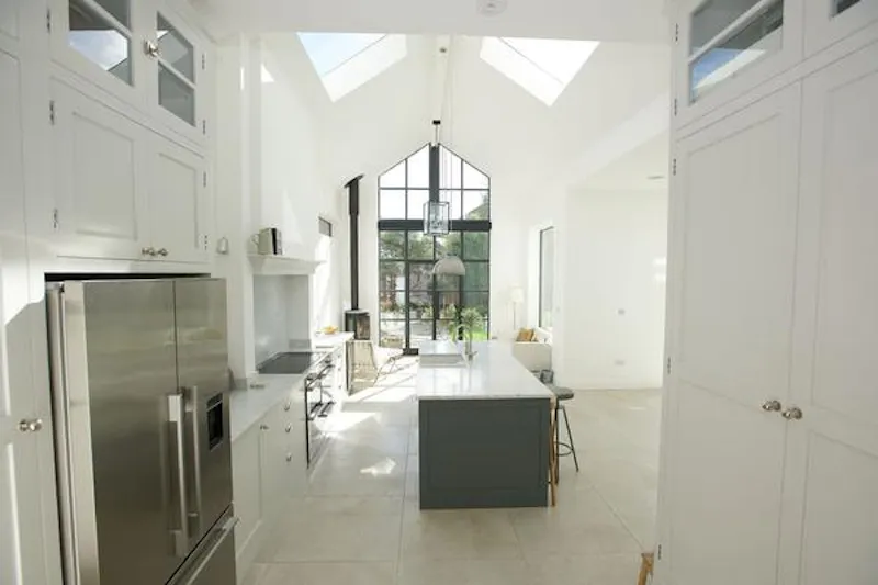 Stunning Hampton house, D2297 (photo 35)