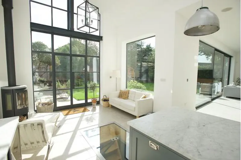 Stunning Hampton house, D2297 (photo 38)