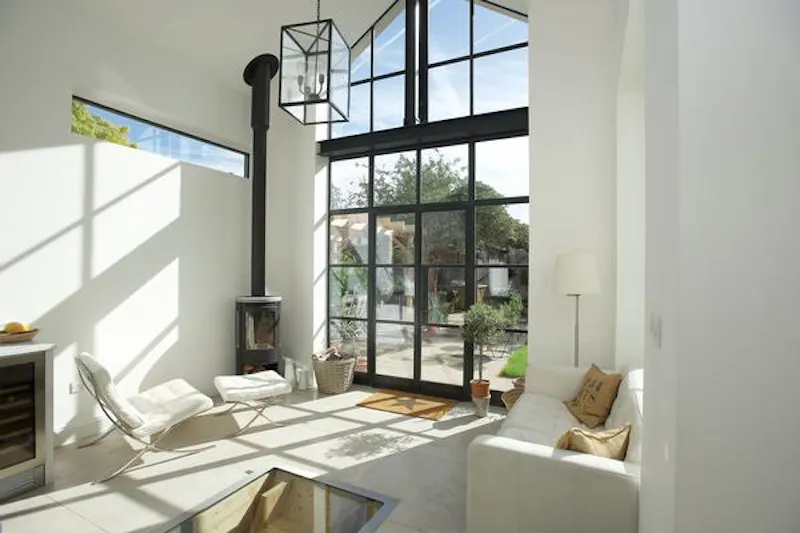 Stunning Hampton house, D2297 (photo 44)