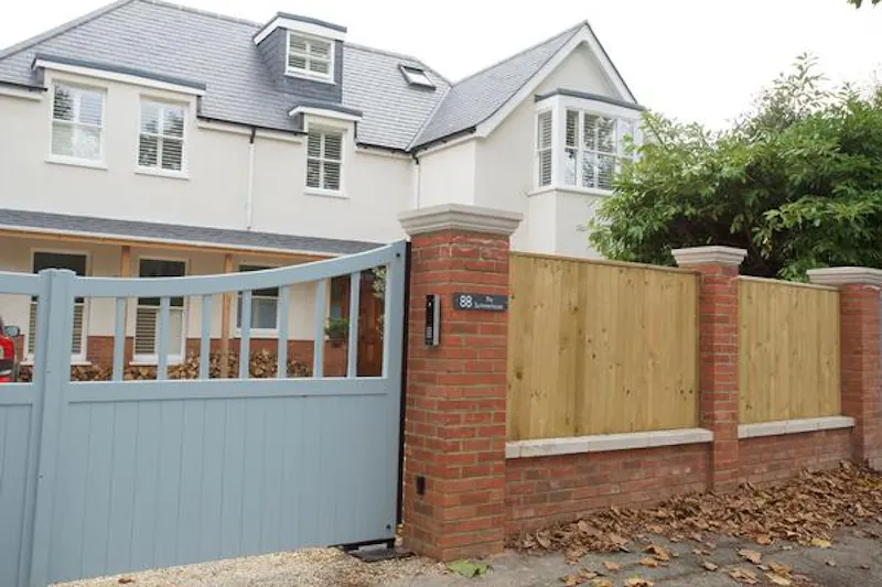 Stunning Hampton house, D2297 (photo 101)