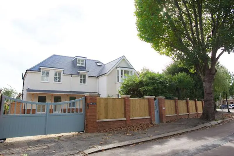 Stunning Hampton house, D2297 (photo 102)