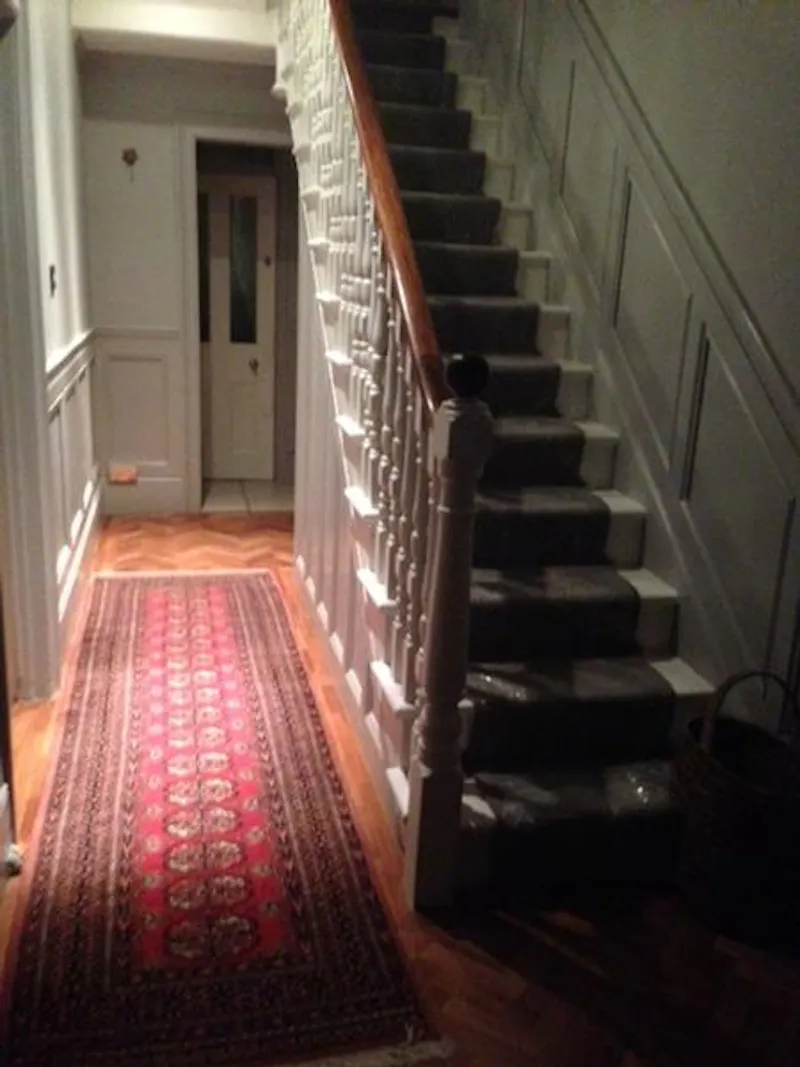 Corridor at East Molesey river view house, B1759 (photo 11)