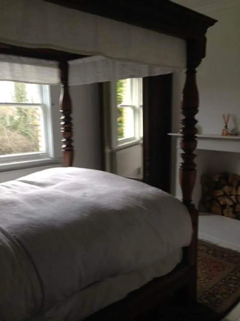 Bedroom at East Molesey river view house, B1759 (photo 14)