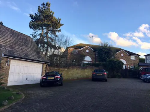 Cuffley Coach house, B1760