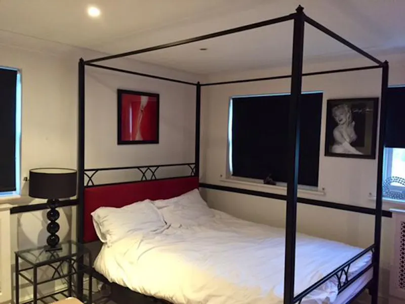 Bedroom at Cuffley Coach house, B1760 (photo 15)
