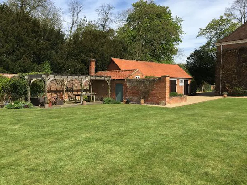 Garden at Clocktower home in Newmarket, A1428 (photo 26)