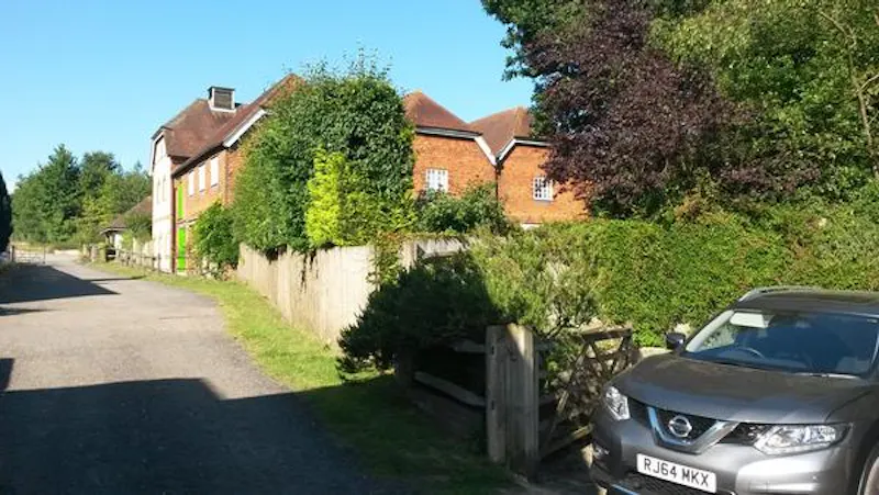 Farnham unusual family home, B1761 (photo 61)