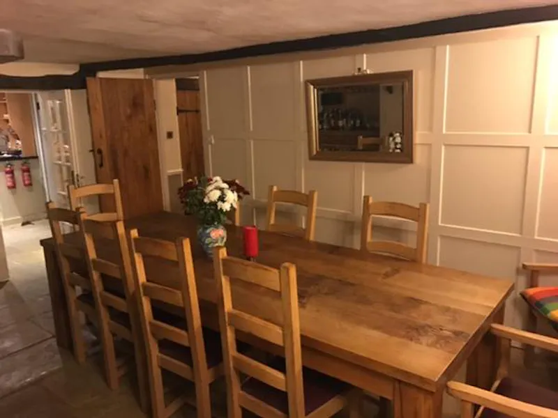 Dining room at Faringdon farmhouse, B1762 (photo 15)