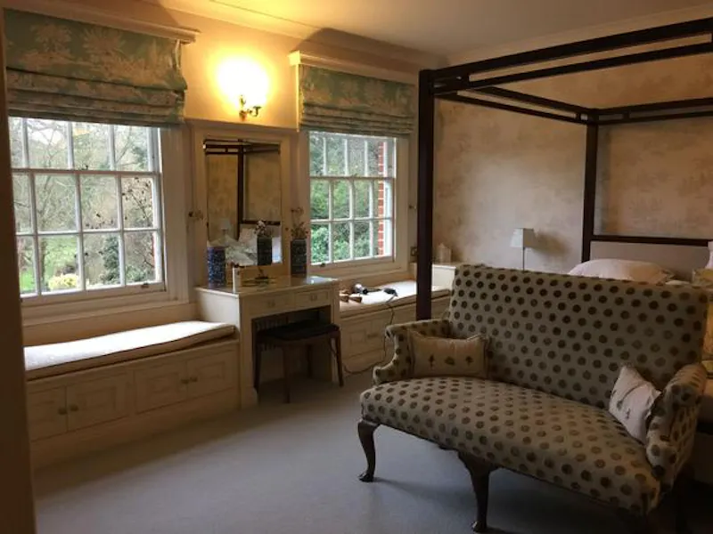 Guilford house & cottage, A1431 (photo 17)