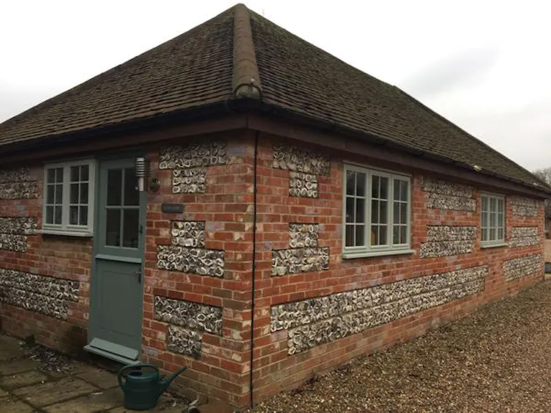 Guilford house & cottage, A1431 (photo 23)