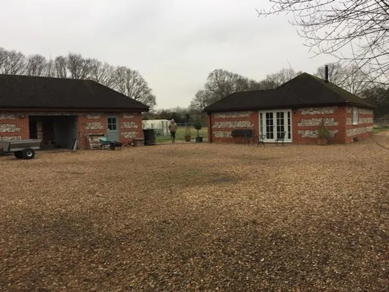 Guilford house & cottage, A1431 (photo 27)