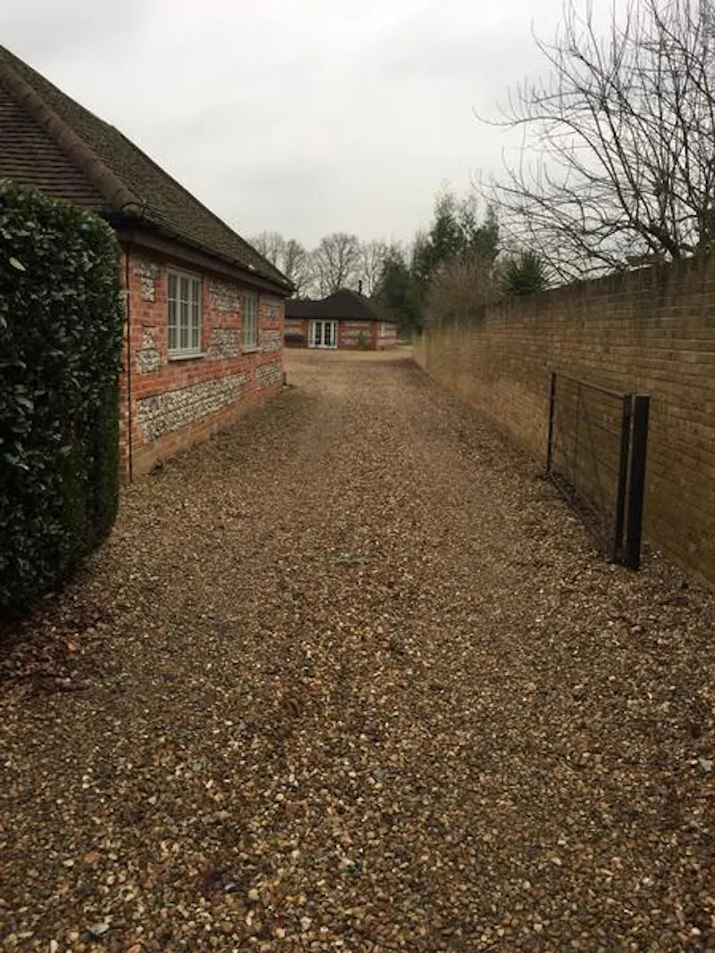 Driveway at Guilford house & cottage, A1431 (photo 29)