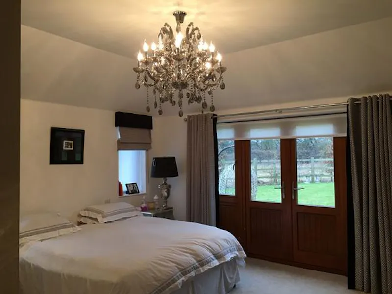 Bedroom at Film location L666 in Hertfordshire (photo 10)