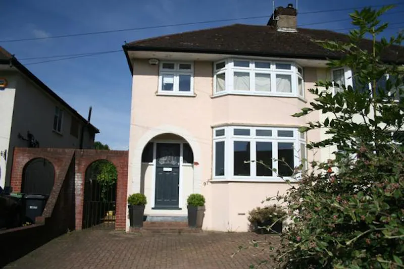 Film location D2299 in Hertfordshire (photo 1)