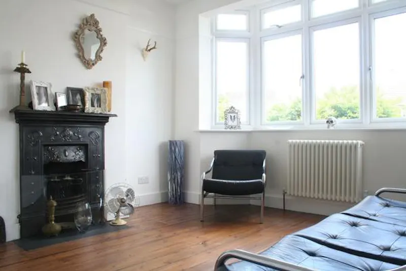 Fireplace at Film location D2299 in Hertfordshire (photo 4)
