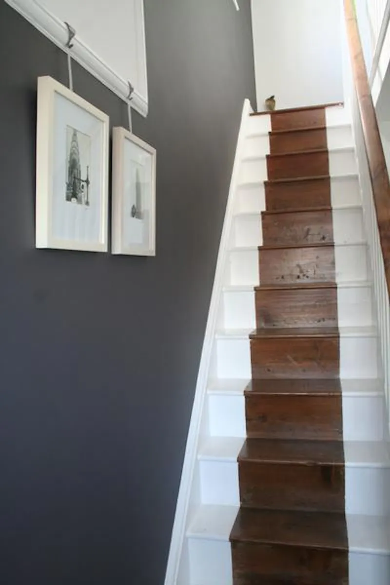 Staircase at Film location D2299 in Hertfordshire (photo 31)
