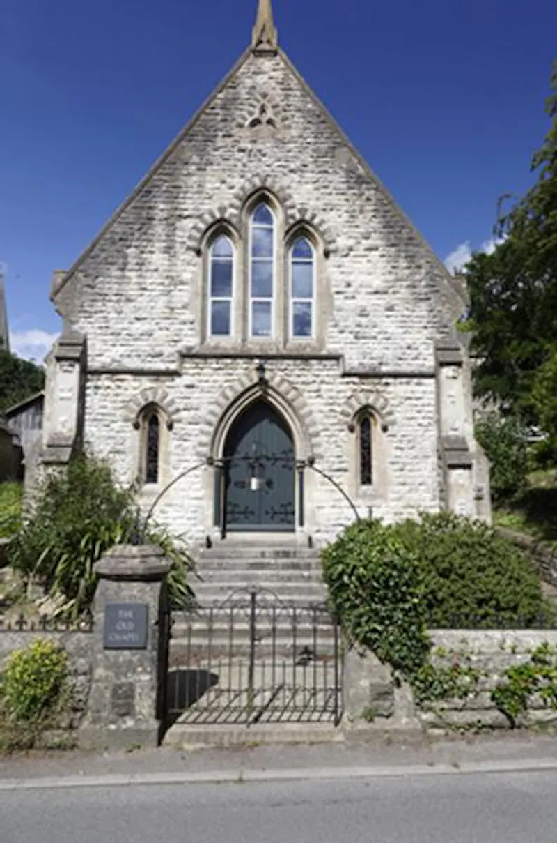 Converted chapel near Stroud, CH102 (photo 1)