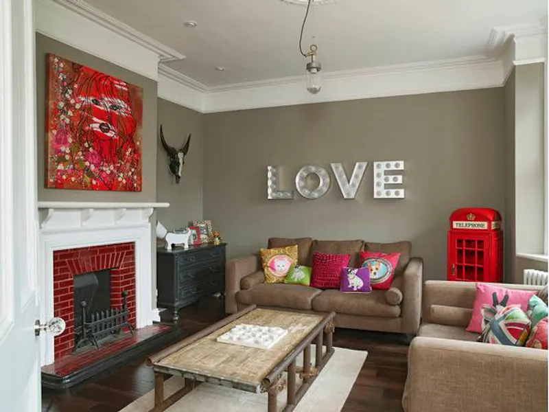 Fireplace at Funky, fun home in Crowthorne, B1764 (photo 4)