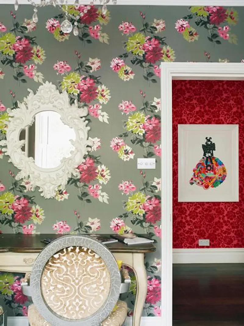 Wallpaper at Funky, fun home in Crowthorne, B1764 (photo 8)
